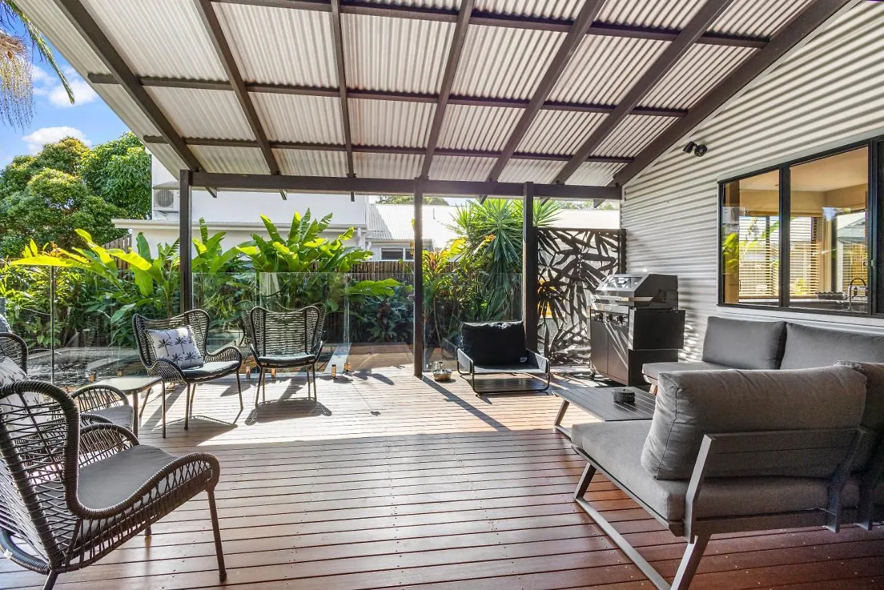 Mudjimba Escape-Pet Friendly, Luxury Villa W/ Pool